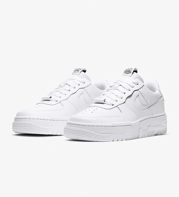 تصویر کتونی نایک ایرفورس 1 پیکسل سفید