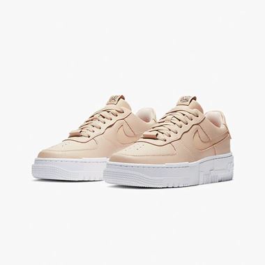 تصویر کتونی نایک ایرفورس 1 پیکسل بژ