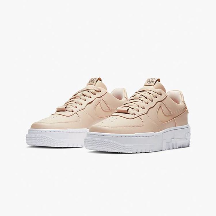 تصویر کتونی نایک ایرفورس 1 پیکسل بژ