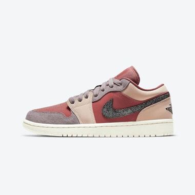 تصویر کتونی نایک ایر جردن 1 کنیون راست