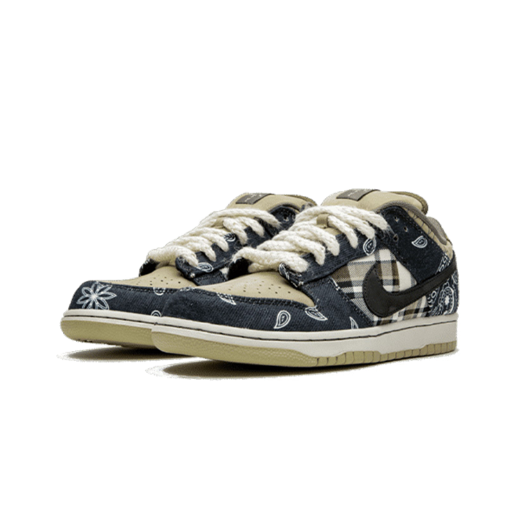 تصویر Nike Dunk SB Low Travis Scott
