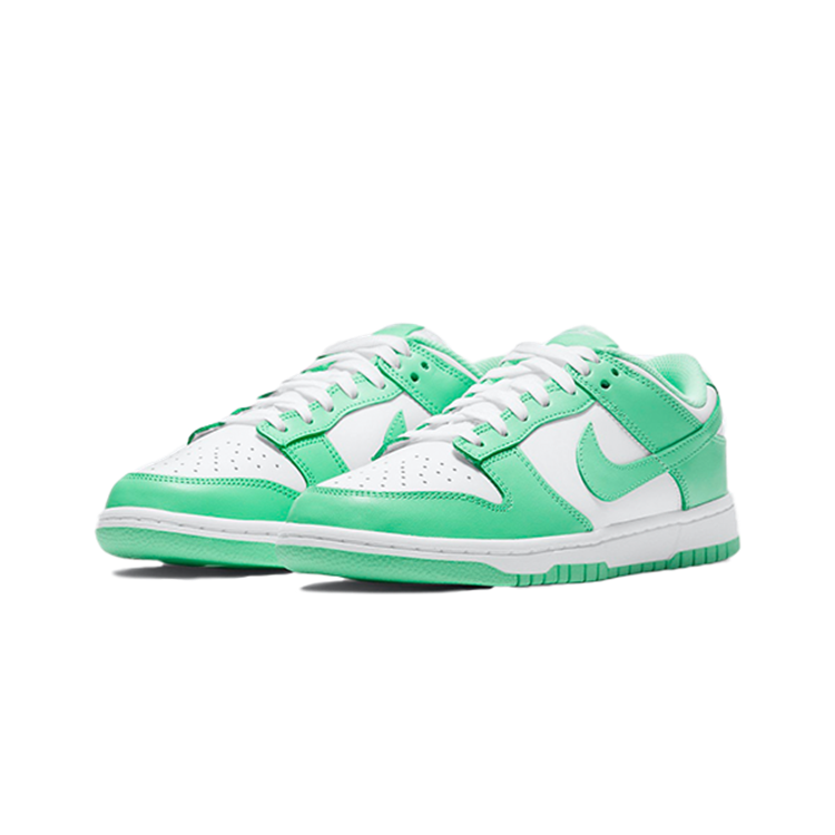 تصویر Nike Dunk SB Low Green Glow